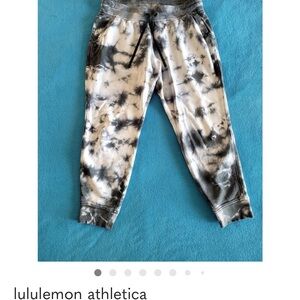 NWOT Womens Lululemon Athletica Tie Dye Joggers - Black and White size medium
